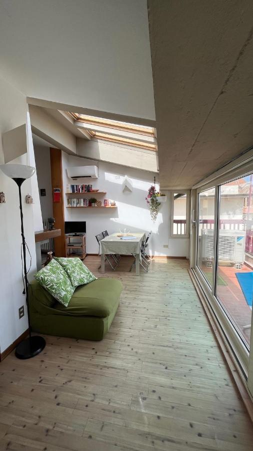 Settesanti Vintage Attic Apartment ฟลอเรนซ์ ภายนอก รูปภาพ