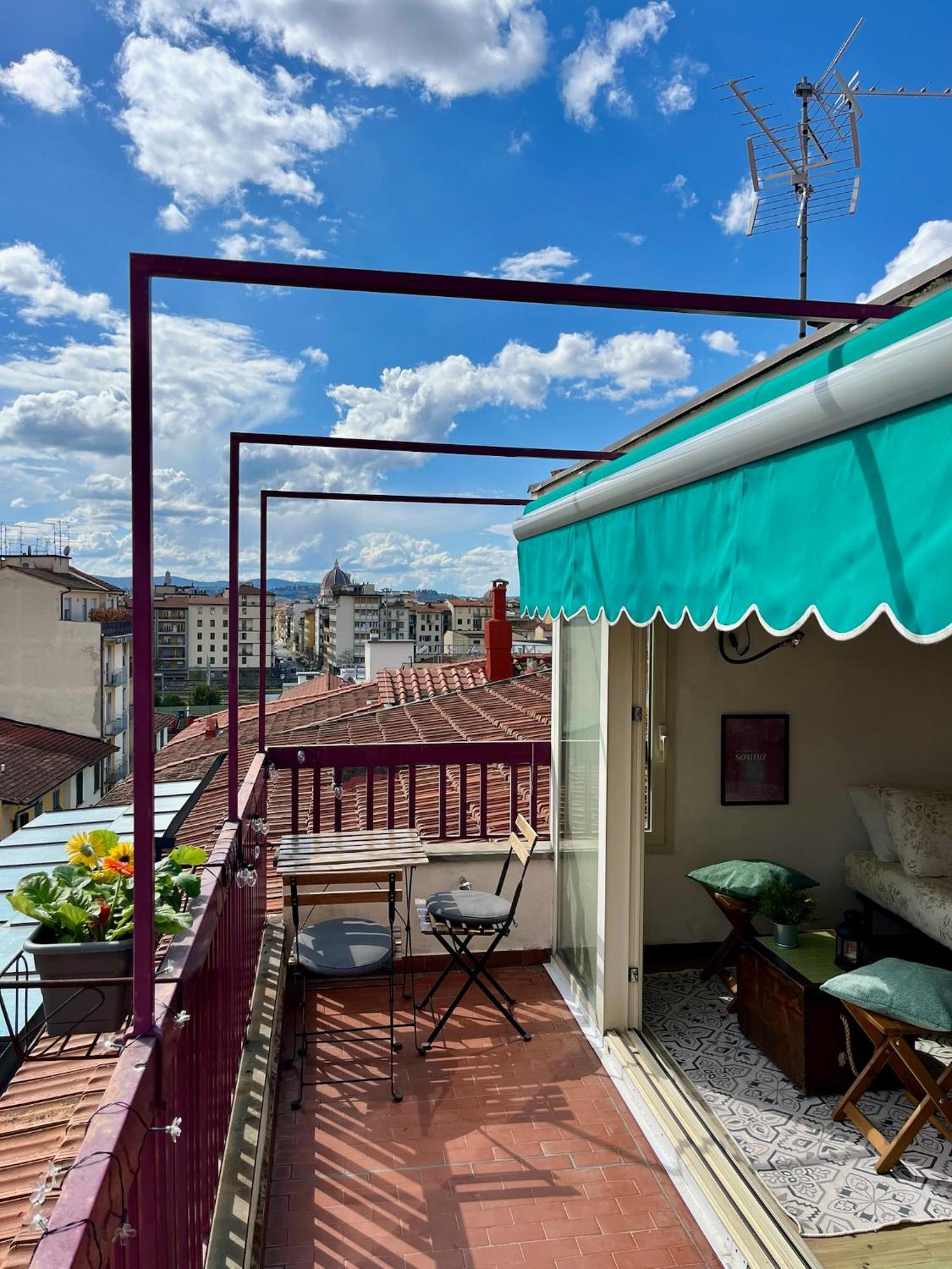 Settesanti Vintage Attic Apartment ฟลอเรนซ์ ภายนอก รูปภาพ
