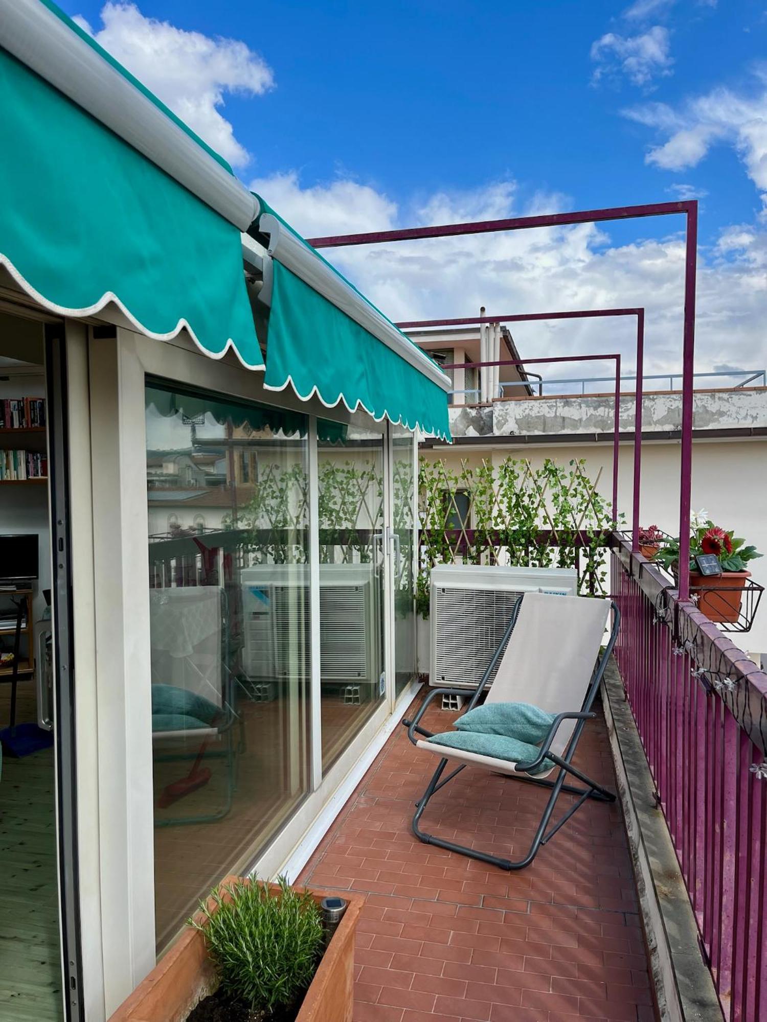 Settesanti Vintage Attic Apartment ฟลอเรนซ์ ภายนอก รูปภาพ