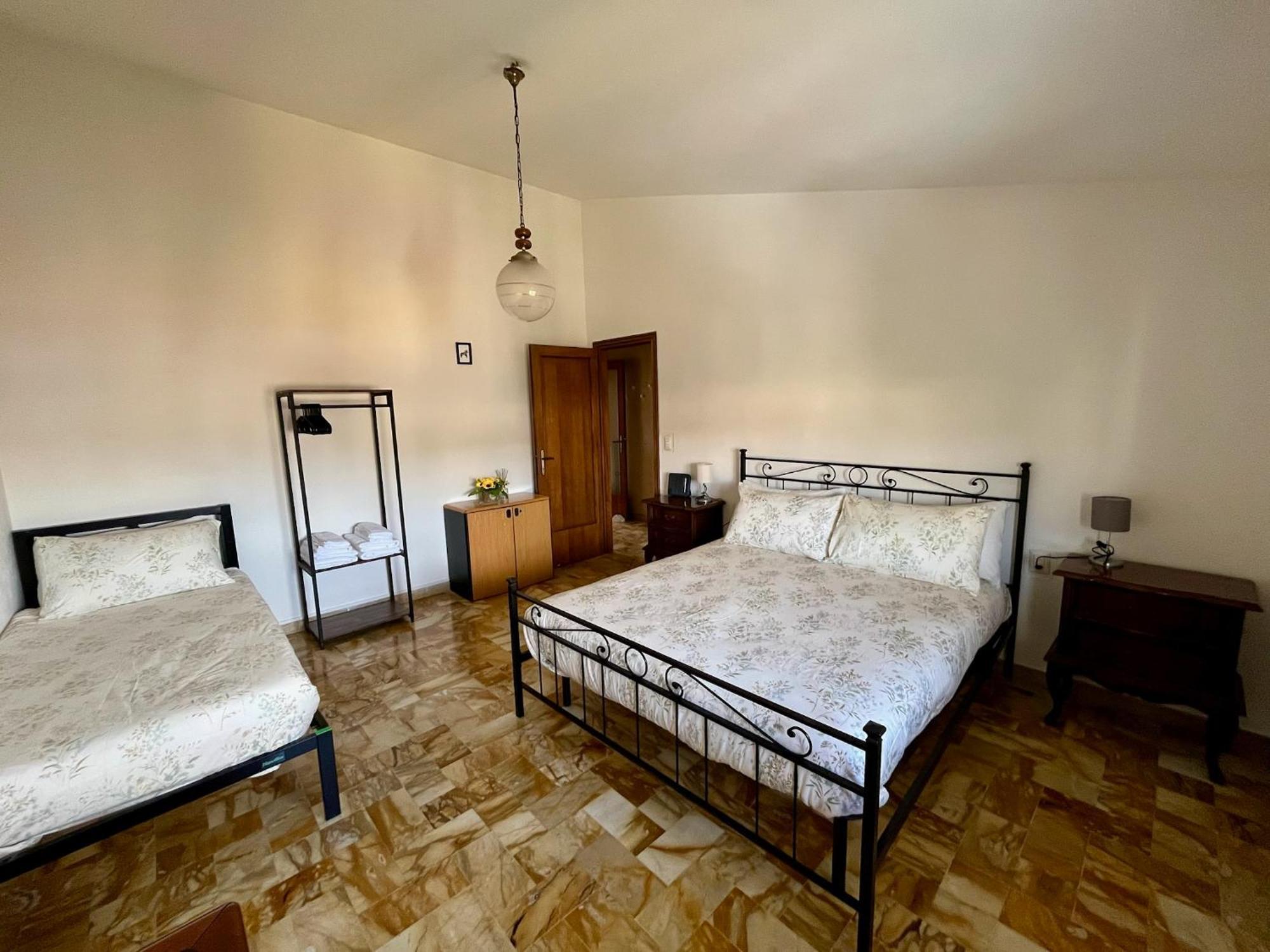 Settesanti Vintage Attic Apartment ฟลอเรนซ์ ภายนอก รูปภาพ