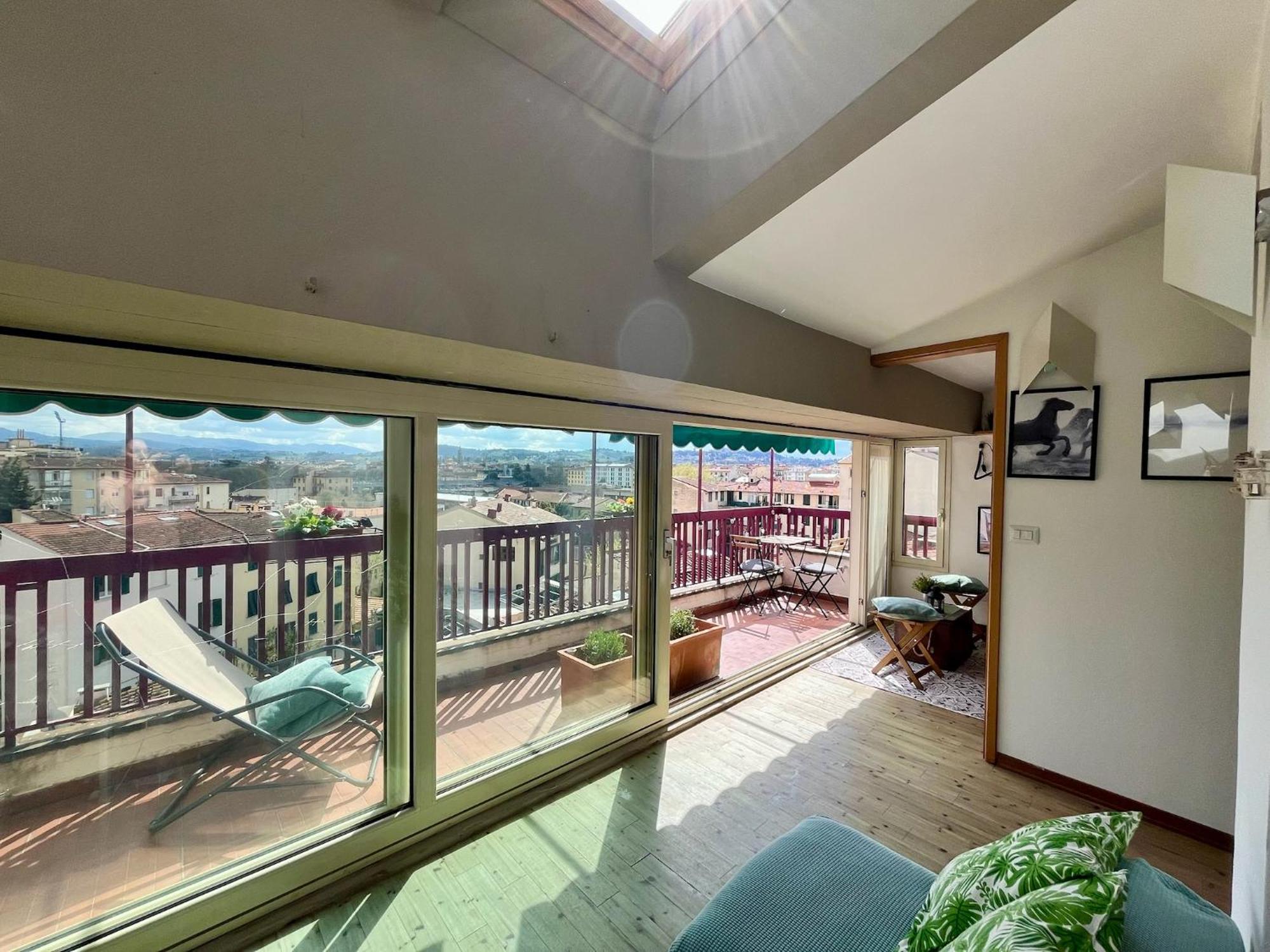Settesanti Vintage Attic Apartment ฟลอเรนซ์ ภายนอก รูปภาพ