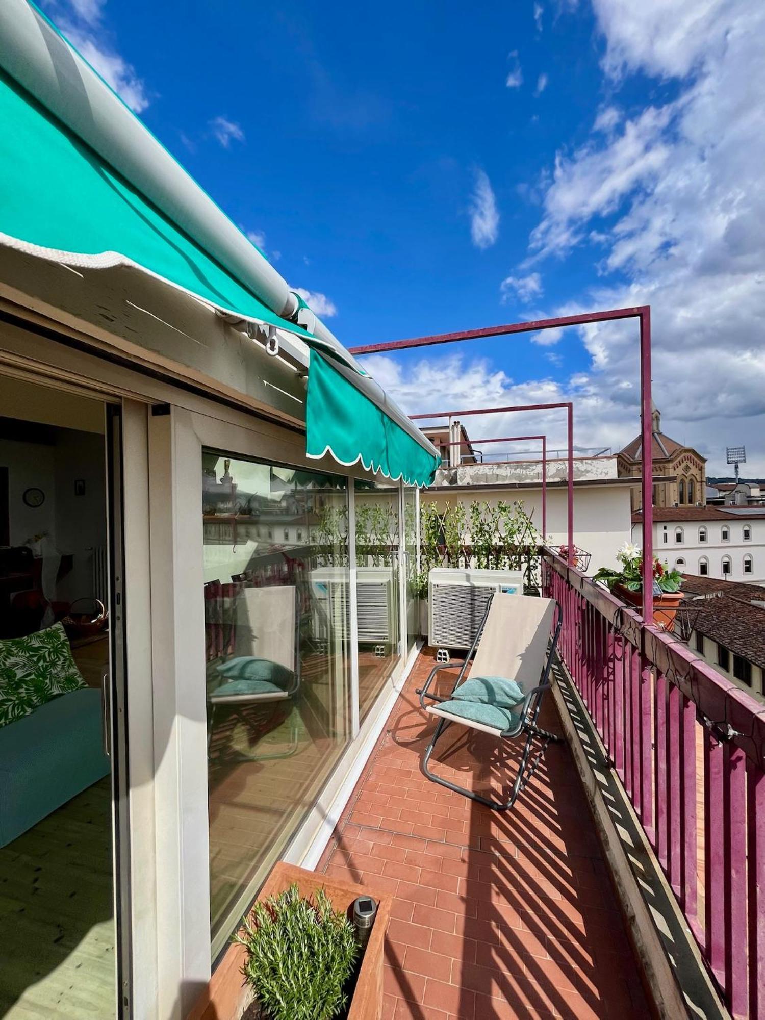 Settesanti Vintage Attic Apartment ฟลอเรนซ์ ภายนอก รูปภาพ