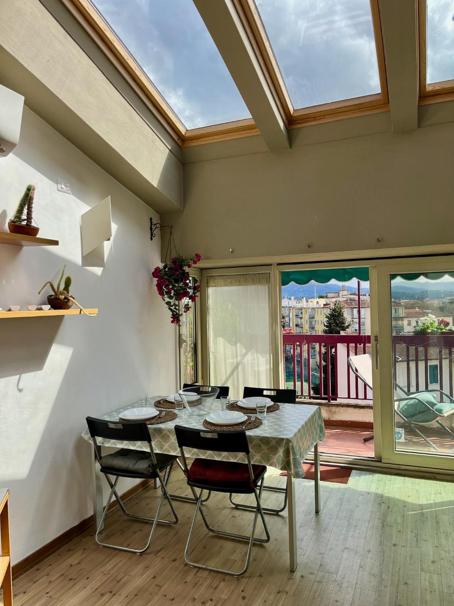 Settesanti Vintage Attic Apartment ฟลอเรนซ์ ภายนอก รูปภาพ